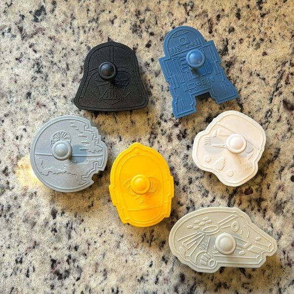Williams Sonoma Star Wars Cookie Cut Outs - Picture 1 of 9